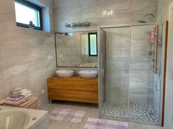 Apart Daire, 3 Yatak Odası, Havuz Manzaralı