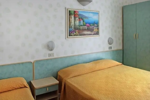 Tek Büyük veya İki Ayrı Yataklı Oda