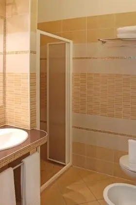 Tek Büyük veya İki Ayrı Yataklı Oda