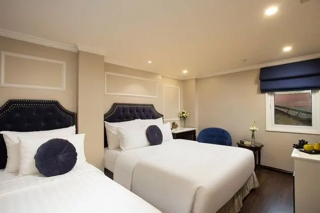 Deluxe Üç Kişilik Oda, Avlu Manzaralı