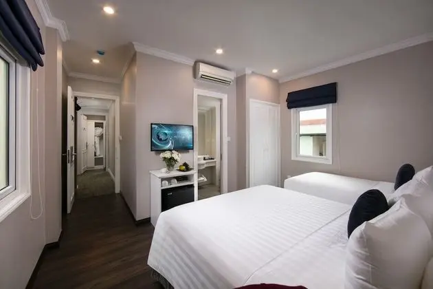 Deluxe Üç Kişilik Oda, Avlu Manzaralı