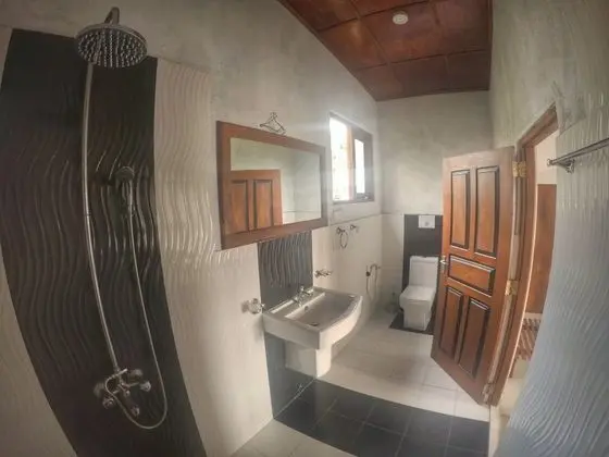 Deluxe Üç Kişilik Oda, Birden Çok Yatak, Sigara İçilebilir