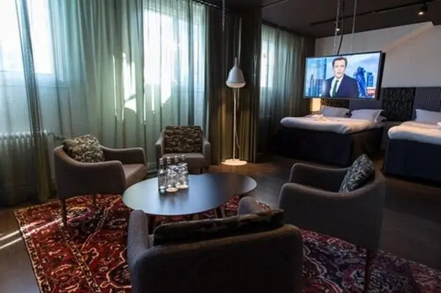 XL Twin - One room suite, 1-4 people