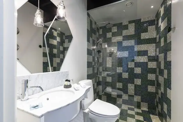 XL Twin - One room suite, 1-4 people