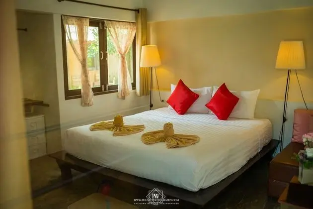 Superior Garden Bungalow