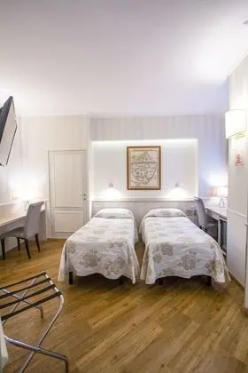 Standard Tek Büyük veya İki Ayrı Yataklı Oda