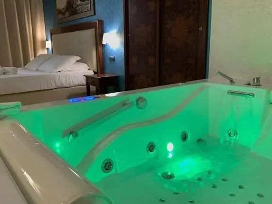 Junior Süit (con vasca idromassaggio)