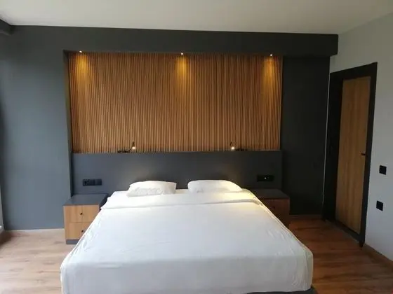 Apart Deluxe