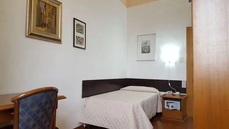 Tek Kişilik Oda