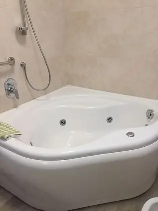 Deluxe Tek Büyük veya İki Ayrı Yataklı Oda