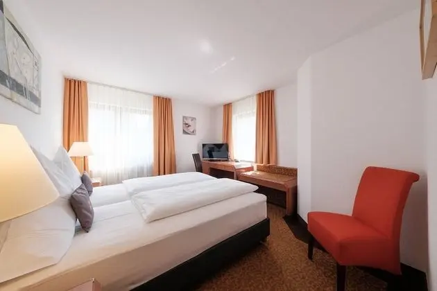 Comfort Tek Büyük Yataklı Oda
