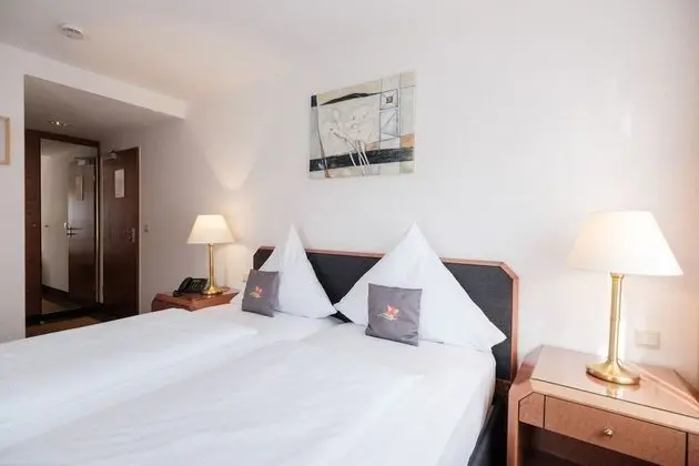 Comfort Tek Büyük Yataklı Oda