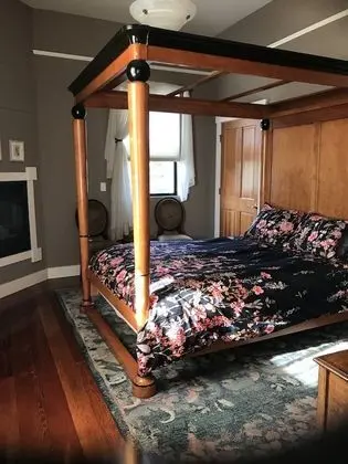 Daisy Room