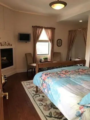 Heather Room