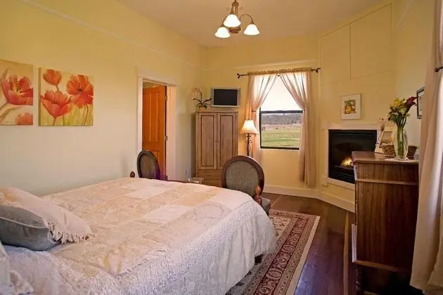 Poppy Room