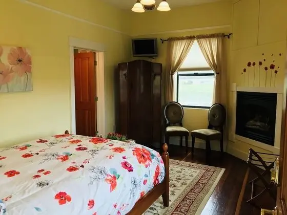 Poppy Room
