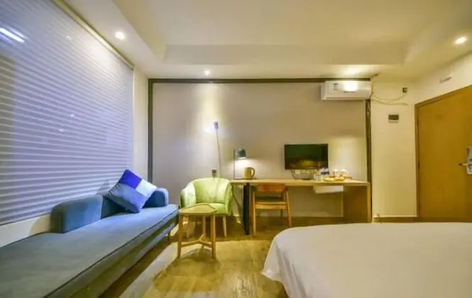 Deluxe Tek Büyük Yataklı Oda