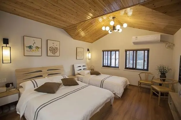 Büyük Yataklı Tek Kişilik Oda