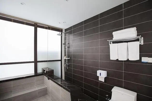 Büyük Yataklı Tek Kişilik Oda