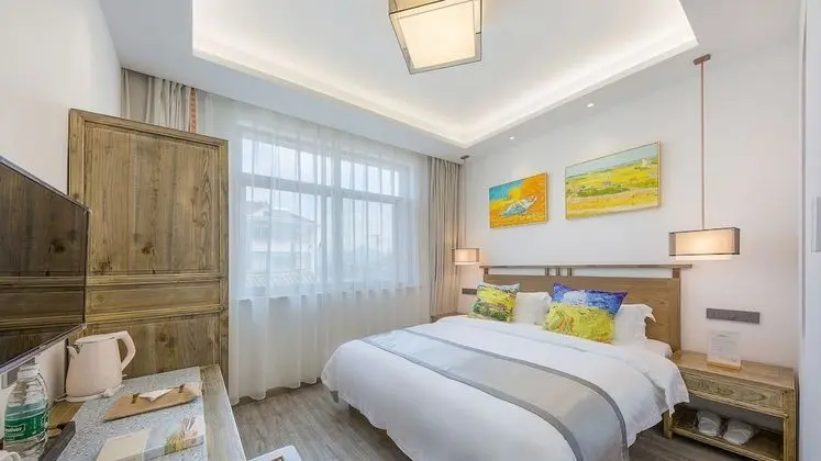 Exclusive Tek Büyük Yataklı Oda