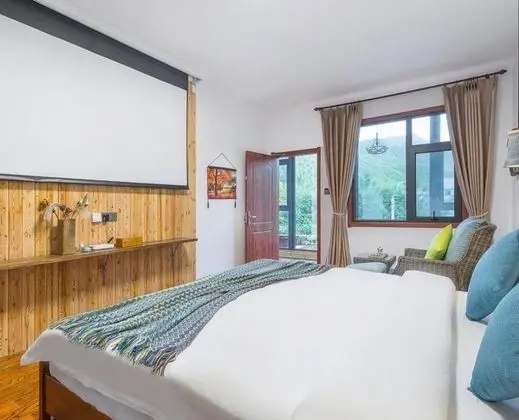 Deluxe Tek Büyük Yataklı Oda