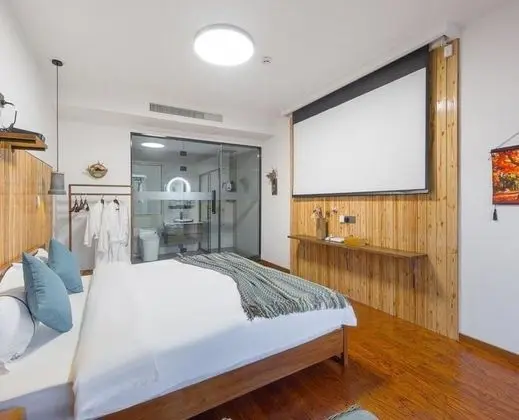 Deluxe Tek Büyük Yataklı Oda