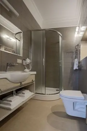 Comfort Tek Büyük veya İki Ayrı Yataklı Oda