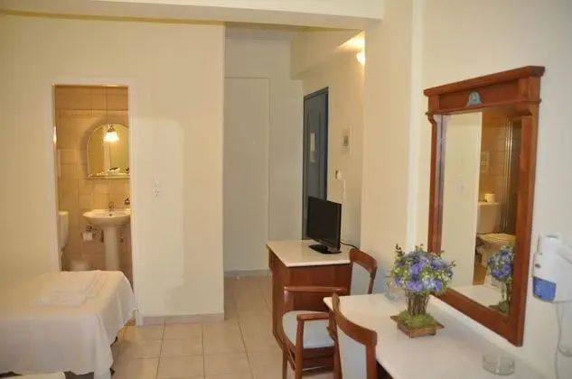 Üç Kişilik Oda