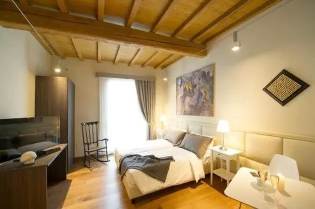 Luxury Stüdyo (Viola Fiorentino)