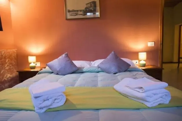 Tek Büyük veya İki Ayrı Yataklı Oda