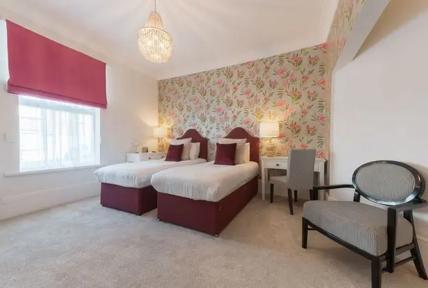 Executive Twin Room with Shower