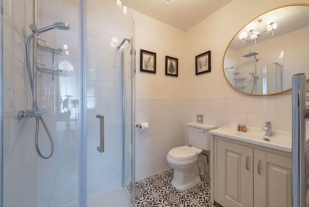 Executive Twin Room with Shower