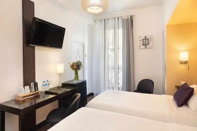 Deluxe Tek Büyük veya İki Ayrı Yataklı Oda