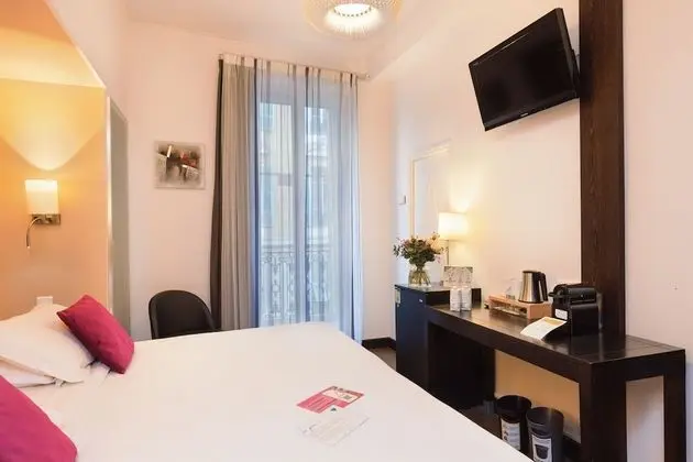 Deluxe Tek Büyük veya İki Ayrı Yataklı Oda