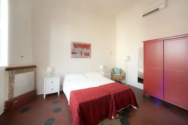 Tek Büyük veya İki Ayrı Yataklı Oda (External)