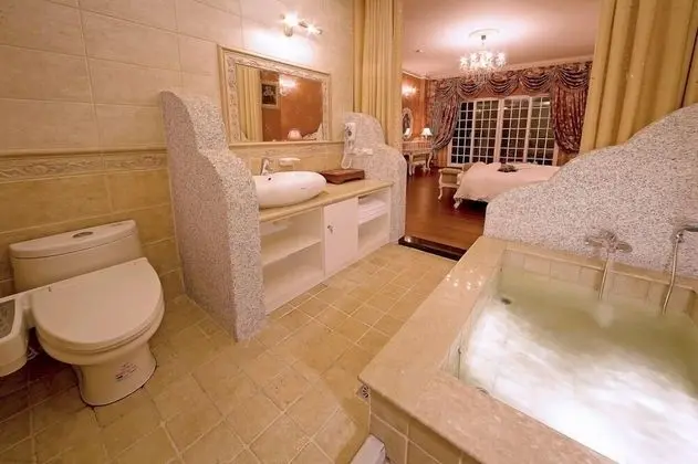 Deluxe Tek Büyük Yataklı Oda