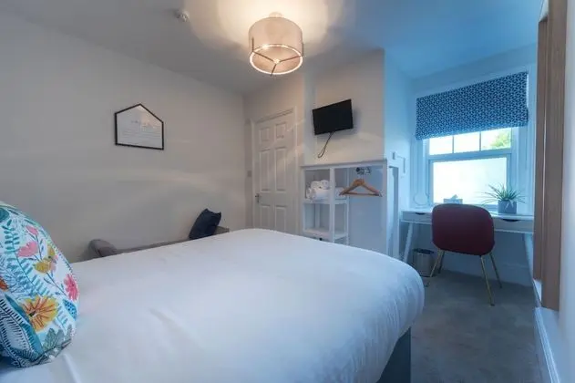 Standard Double Room with Shower