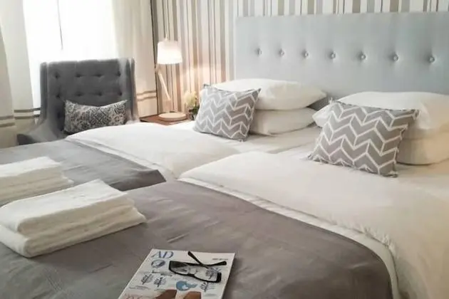 Superior Tek Büyük veya İki Ayrı Yataklı Oda