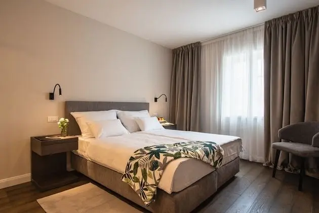 Comfort Tek Büyük veya İki Ayrı Yataklı Oda, 1 Yatak Odası, Özel Banyo, Bahçe Manzaralı