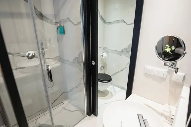 Comfort Tek Büyük veya İki Ayrı Yataklı Oda, 1 Yatak Odası, Özel Banyo, Bahçe Manzaralı