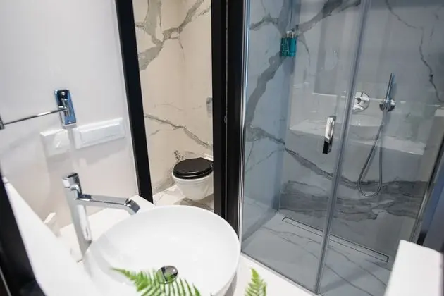 Comfort Tek Büyük veya İki Ayrı Yataklı Oda, 1 Yatak Odası, Özel Banyo, Bahçe Manzaralı