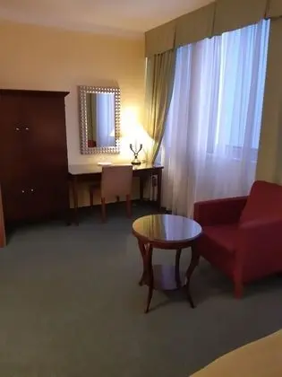 Classic Tek Büyük Yataklı Oda