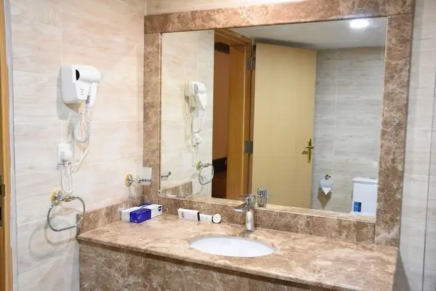 Standard Tek Büyük Yataklı Oda