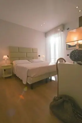 Tek Büyük Yataklı Oda, 1 Çift Kişilik veya 2 Tek Kişilik Yatak