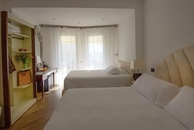 Üç Kişilik Oda