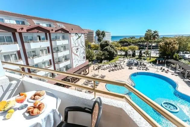 Double/Twin room balcony sea/pool views