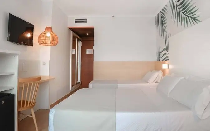 Üç Kişilik Oda, Balkon (2 adults + 1 children)