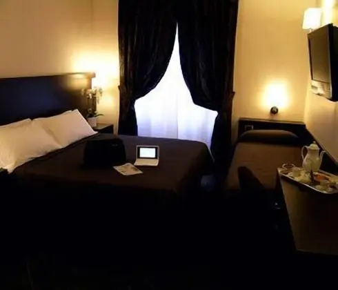 Superior Büyük Yataklı Tek Kişilik Oda