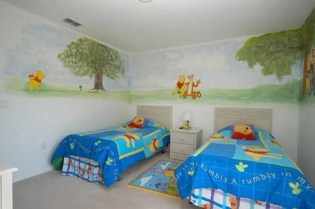 4 bedroom, 3 bathroom Private Pool Home