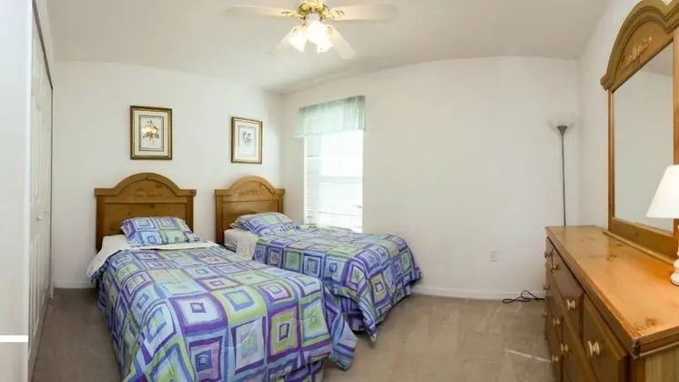 5 bedroom, 3 bathroom Private Home